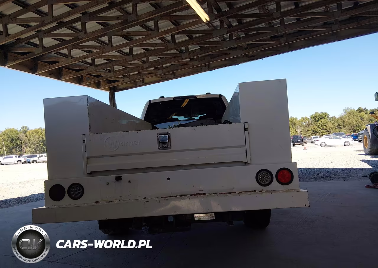 2022 Ford F-350 Chassis Xlt VIN:1FD8W3FT0NEF12402 - 16