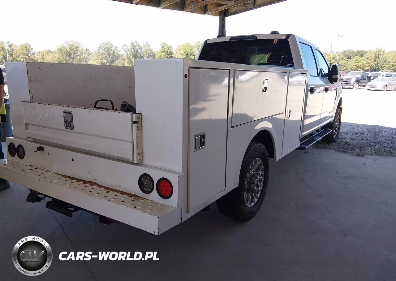 2022 Ford F-350 Chassis Xlt VIN:1FD8W3FT0NEF12402 - 4