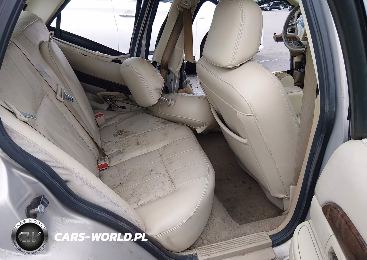 2007 Mercury Grand Marquis Ls VIN:2MEFM75V27X643956 - 8