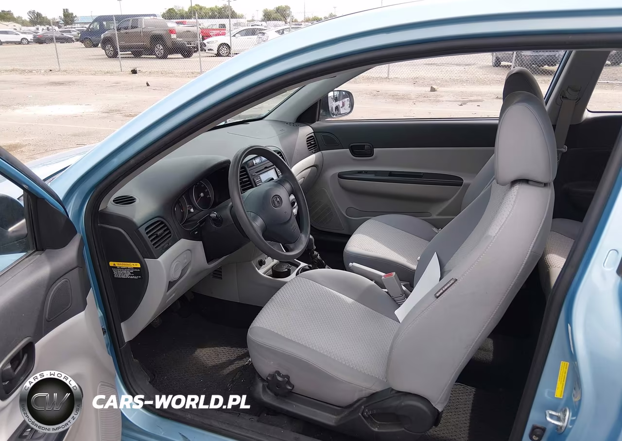 2010 Hyundai Accent Gs VIN:KMHCM3AC5AU151367 - 5