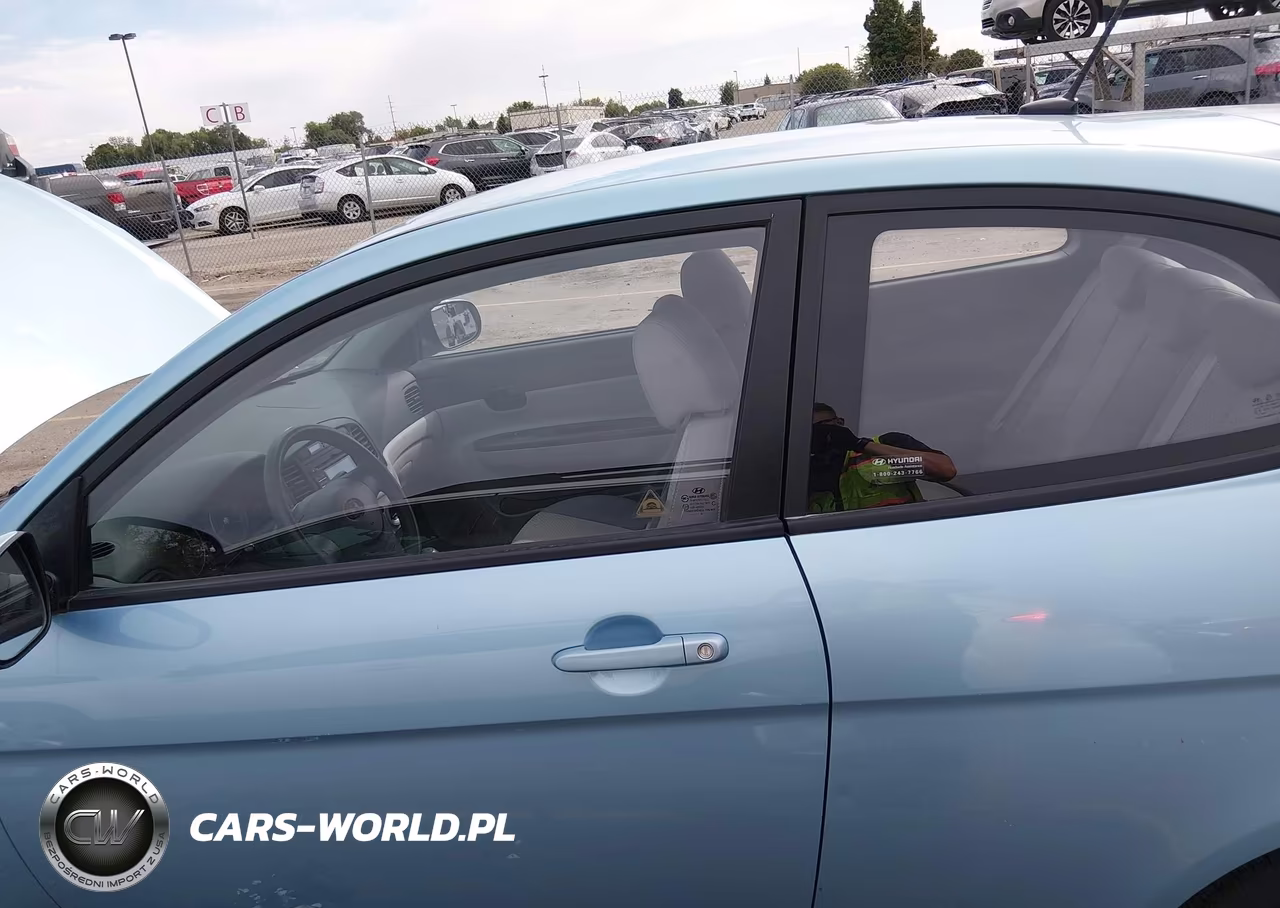 2010 Hyundai Accent Gs VIN:KMHCM3AC5AU151367 - 6