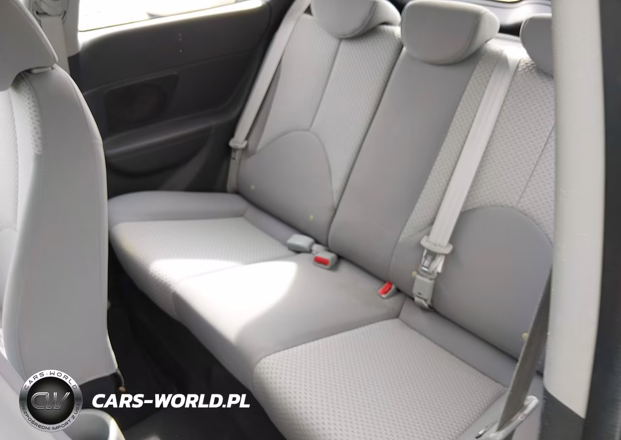 2010 Hyundai Accent Gs VIN:KMHCM3AC5AU151367 - 8