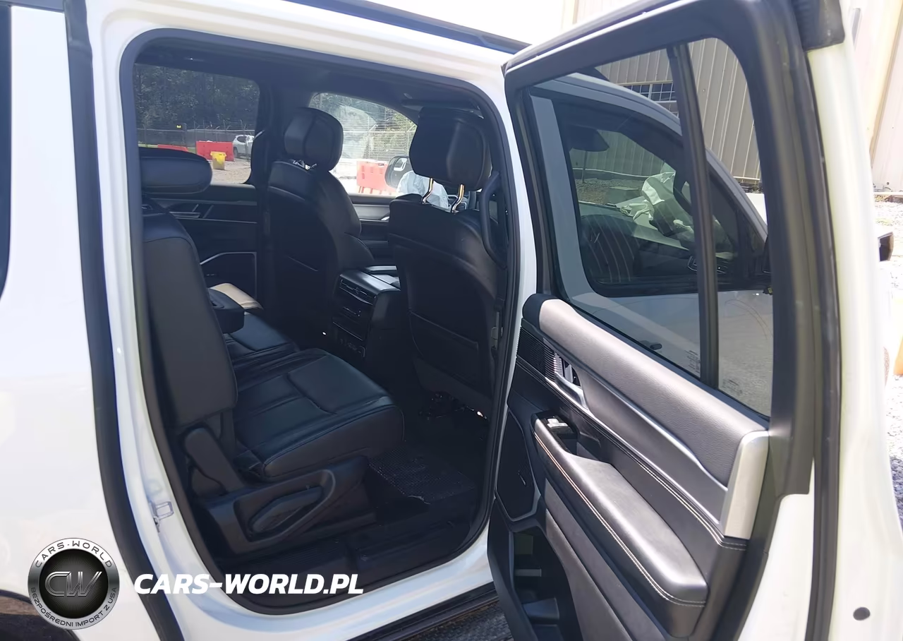 2026 Jeep Grand Wagoneer L Limited Altitude 4X4 VIN:1C4SJSBP8TS158395 - 8