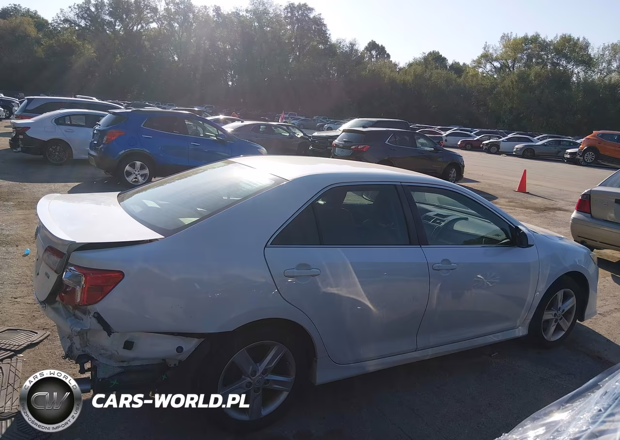 2014 Toyota Camry Se VIN:4T1BF1FK0EU460888 - 14