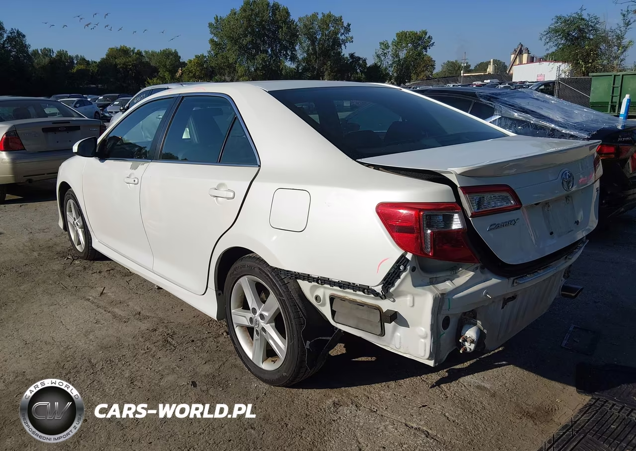 2014 Toyota Camry Se VIN:4T1BF1FK0EU460888 - 3