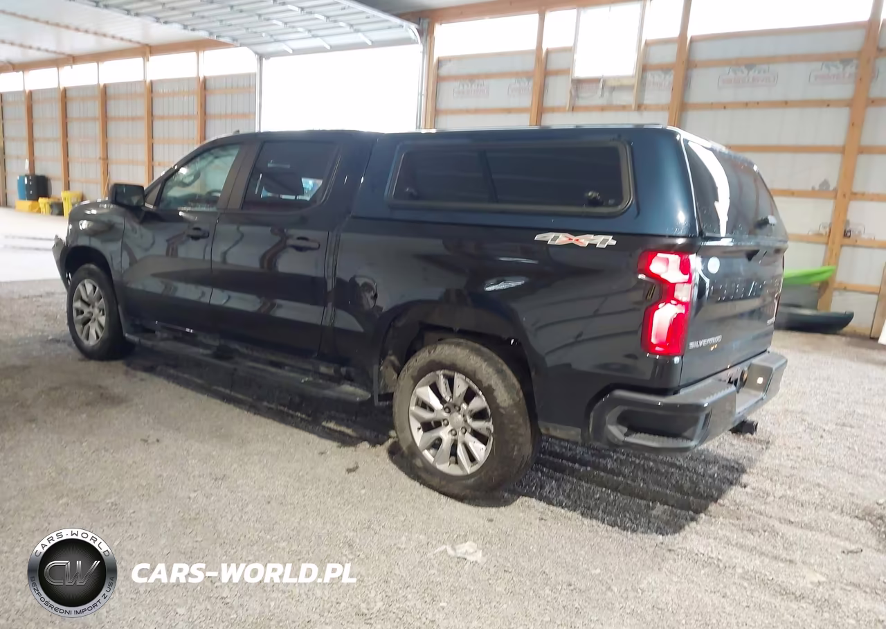 2020 Chevrolet Silverado 1500 4Wd Short Bed Custom VIN:1GCPYBEHXLZ343772 - 3