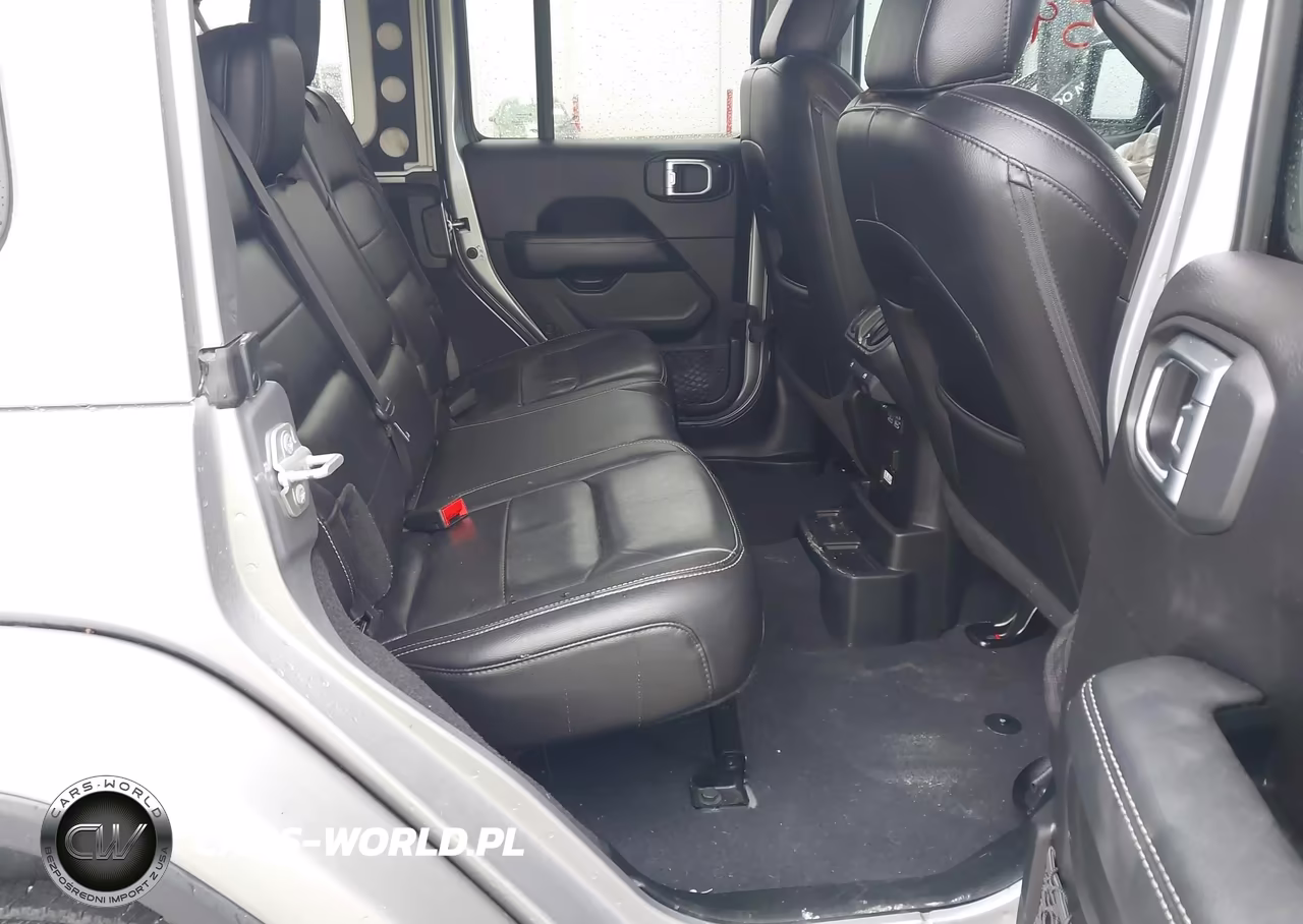 2019 Jeep Wrangler Unlimited Sahara VIN:1C4HJXEG6KW633648 - 8