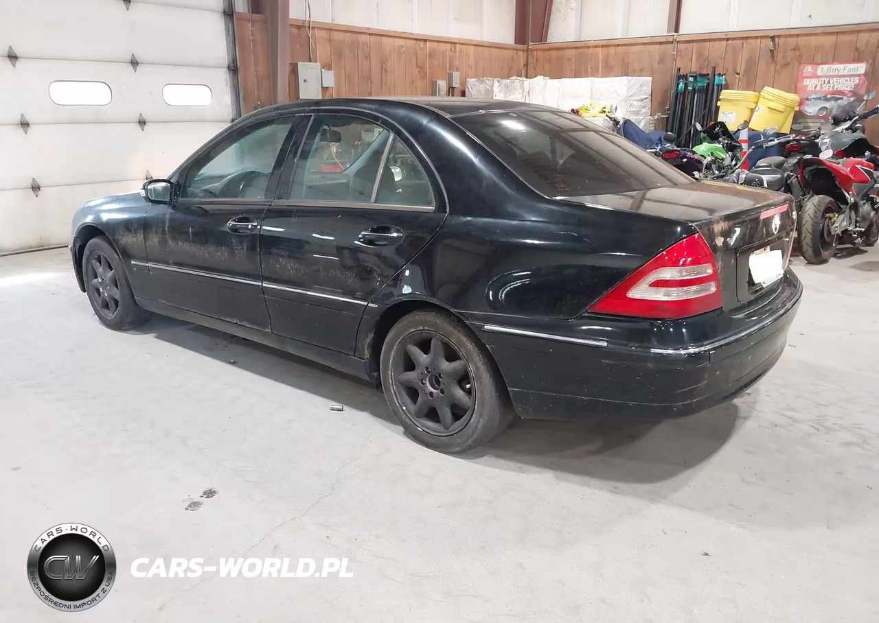 2004 Mercedes-Benz C 240 4Matic VIN:WDBRF81J74F517602 - 3