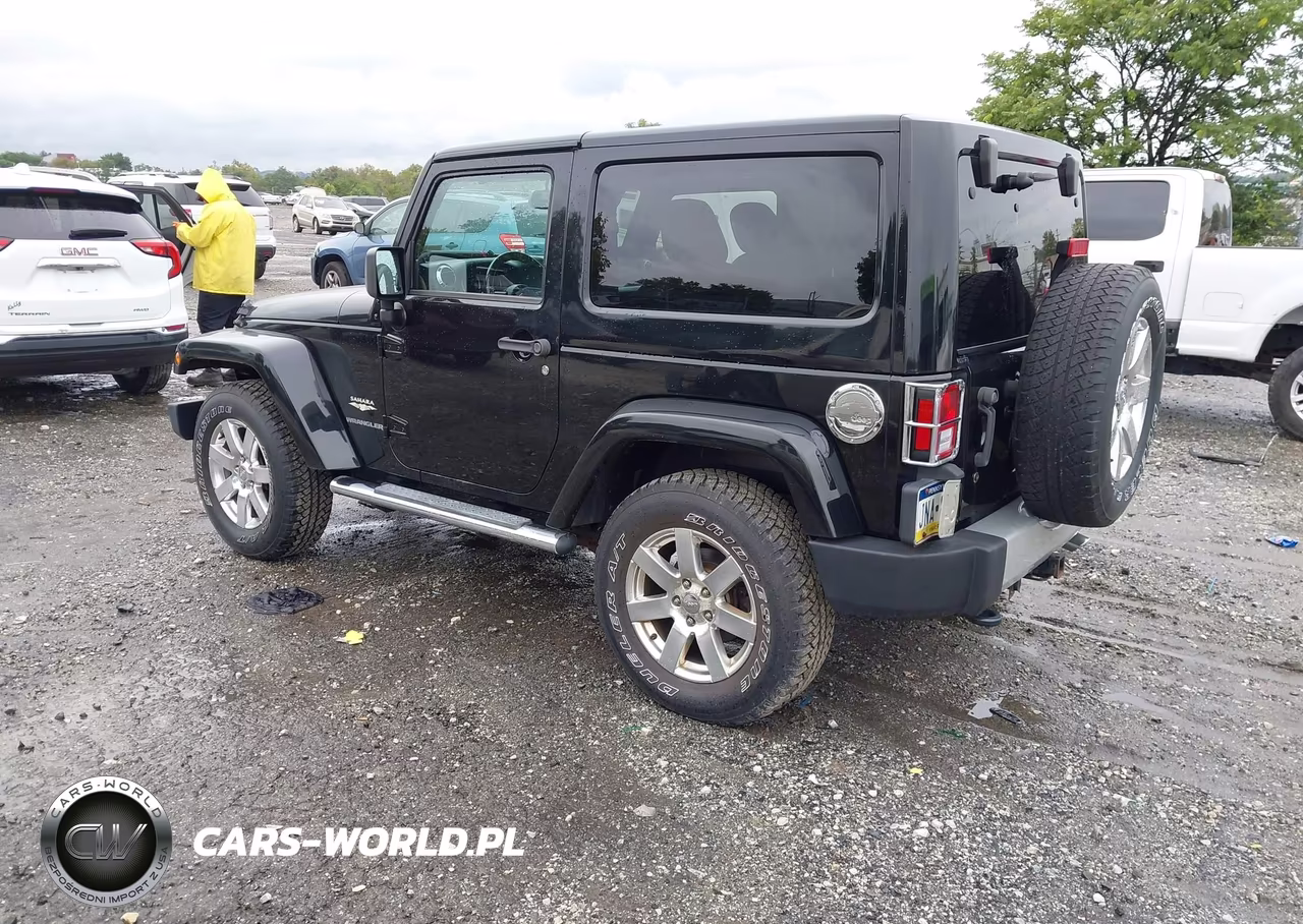 2014 Jeep Wrangler Sahara VIN:1C4GJWBG4EL271867 - 3