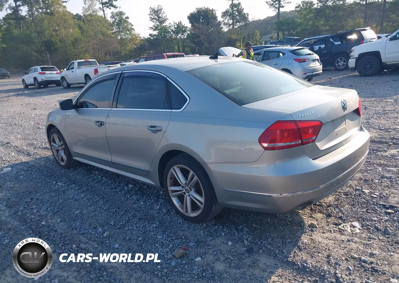2014 Volkswagen Passat 2.0L Tdi Se VIN:1VWBN7A34EC085682 - 3