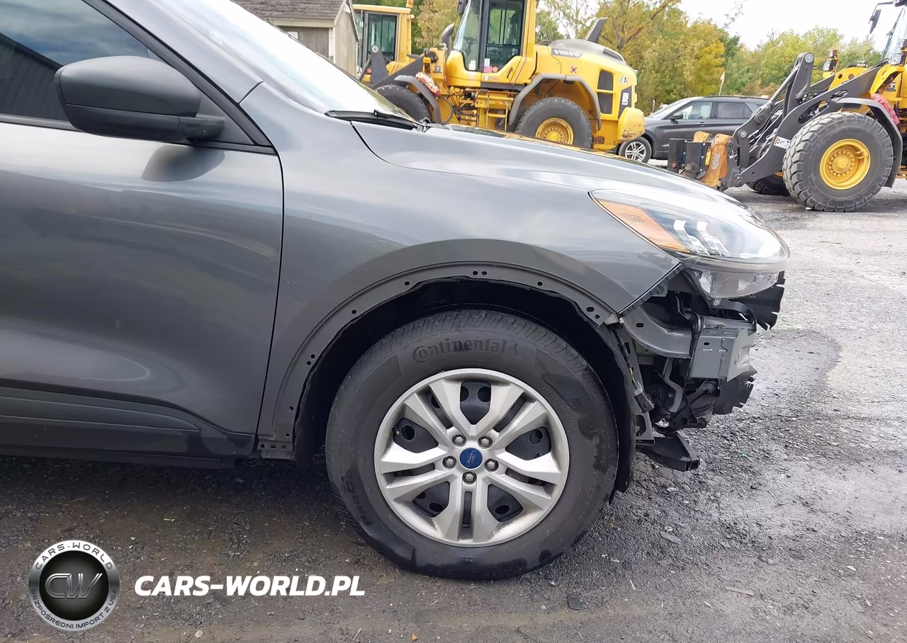 2021 Ford Escape S VIN:1FMCU9F67MUA81638 - 17
