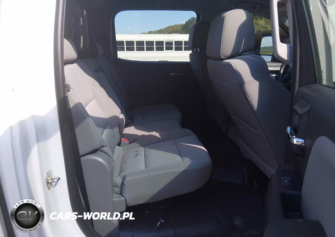 2018 Chevrolet Silverado 3500Hd Wt VIN:1GC4KYCG4JF273637 - 8