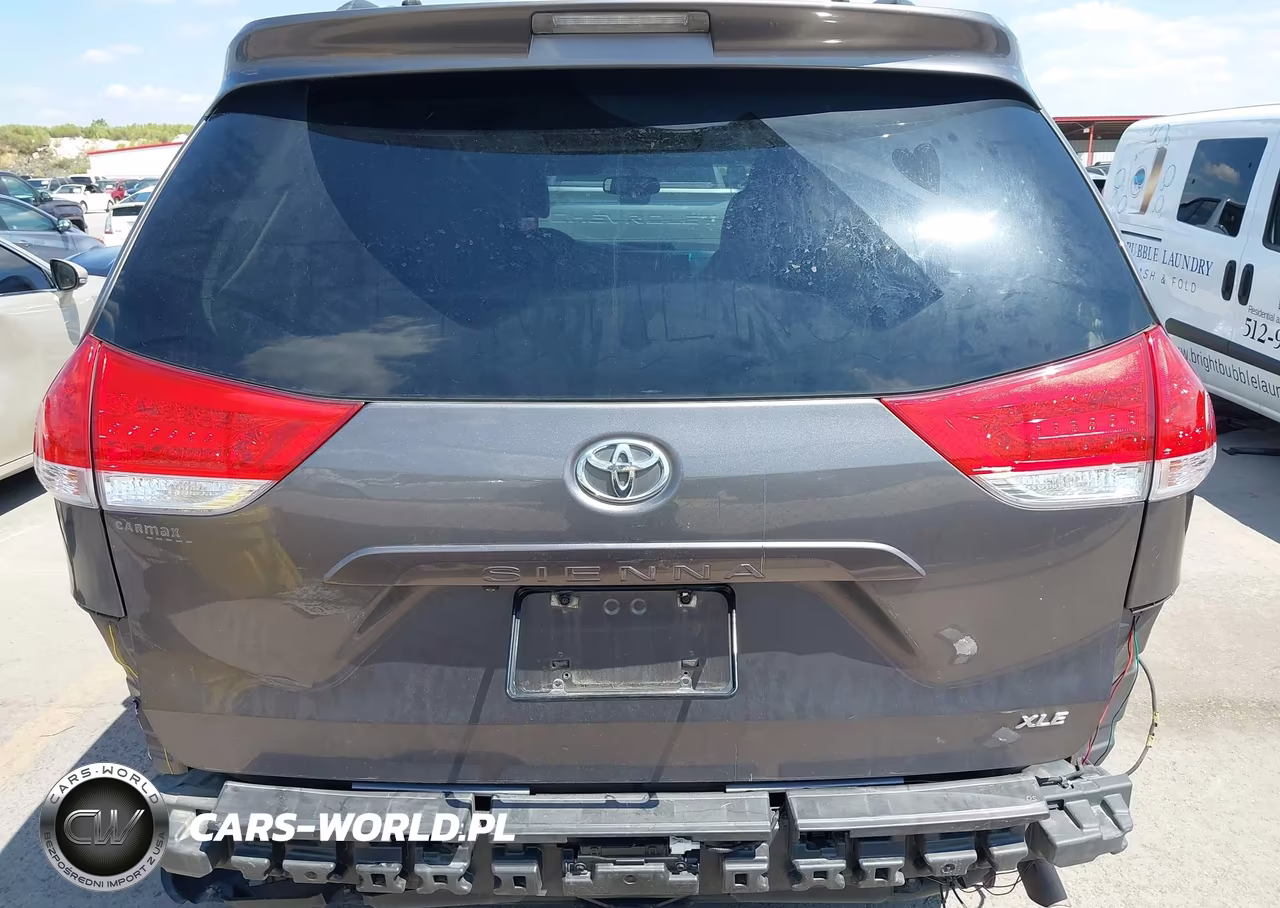 2011 Toyota Sienna Xle V6 VIN:5TDYK3DC8BS128912 - 16