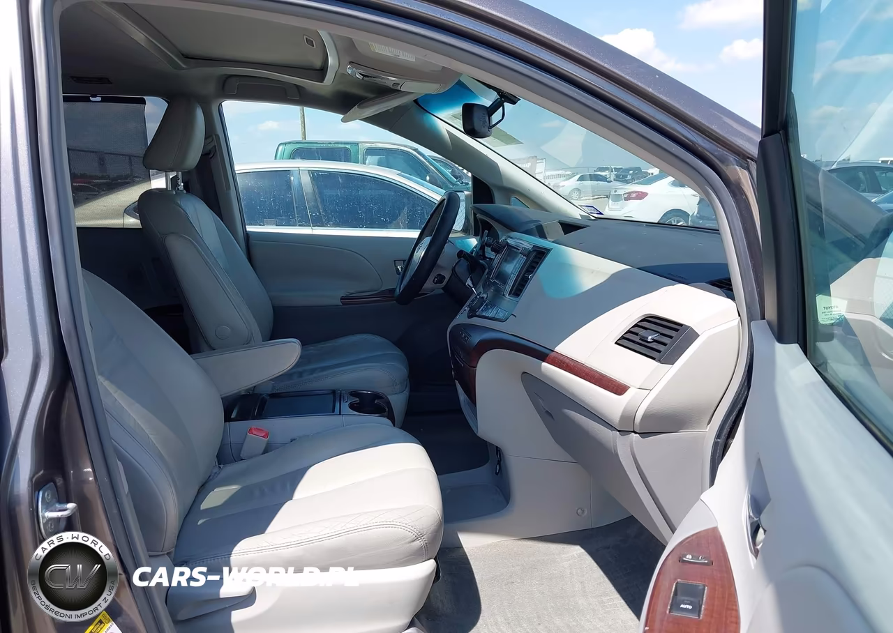 2011 Toyota Sienna Xle V6 VIN:5TDYK3DC8BS128912 - 5