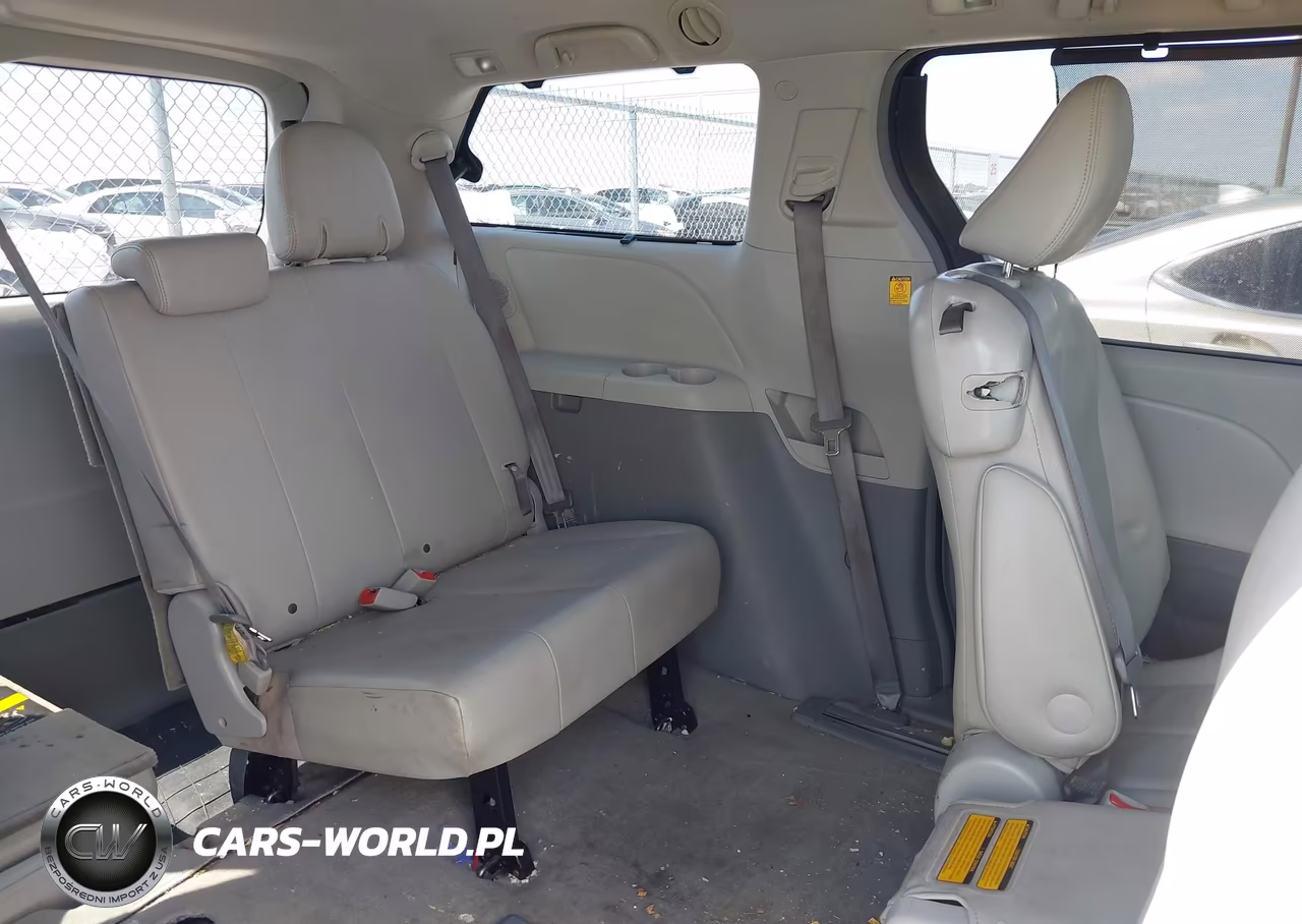 2011 Toyota Sienna Xle V6 VIN:5TDYK3DC8BS128912 - 8