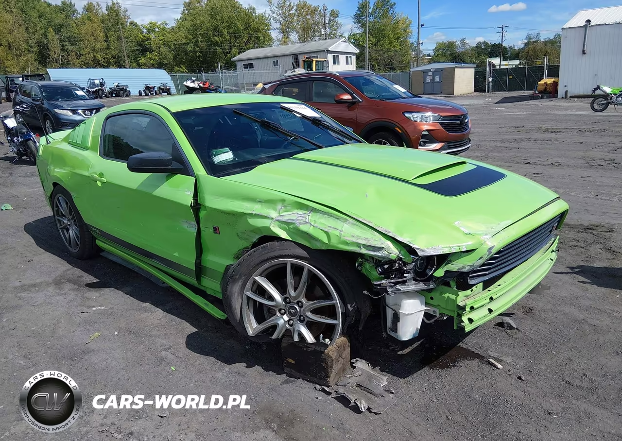 2013 Ford Mustang V6