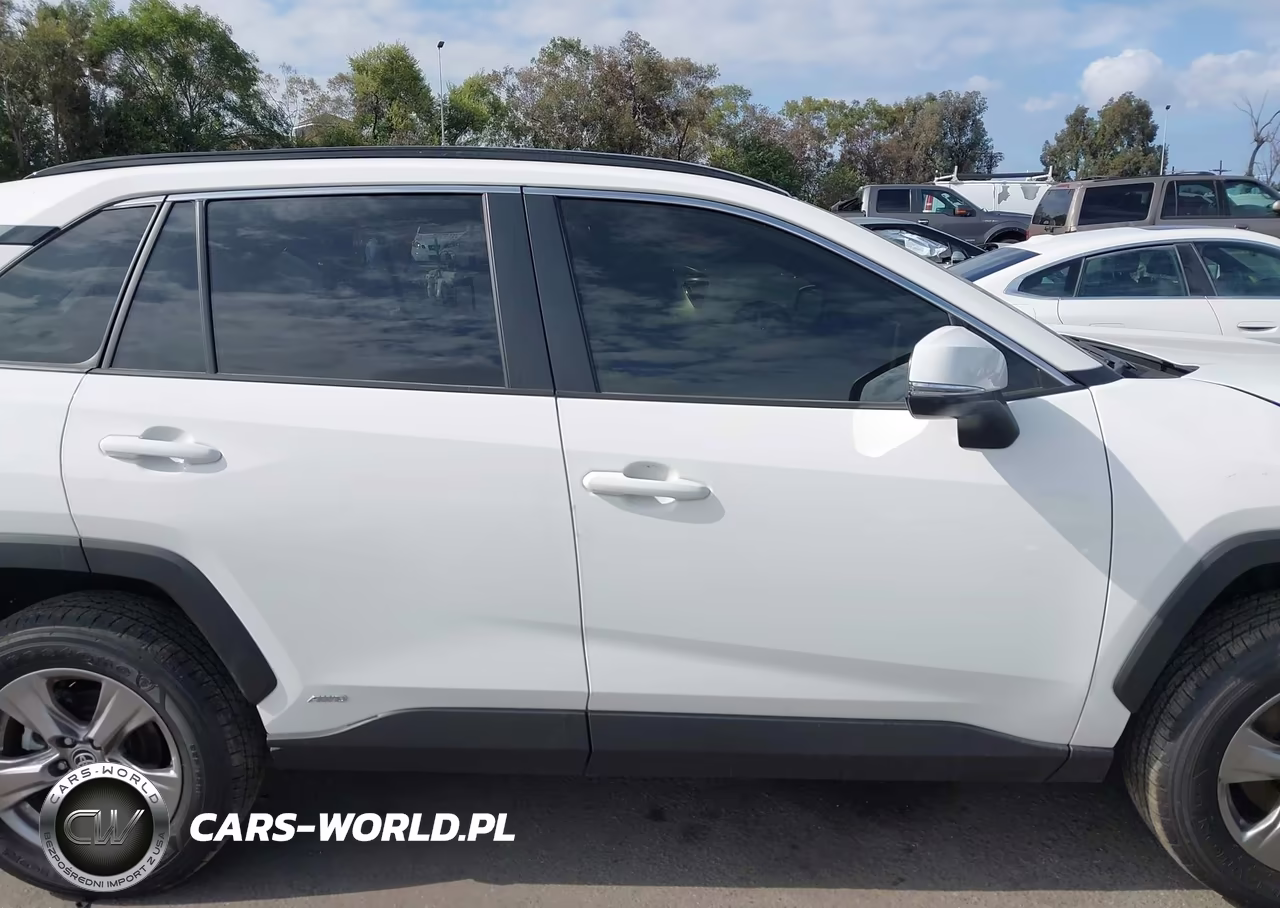 2025 Toyota Rav4 Hybrid Xle VIN:JTMRWRFV3SD333026 - 13