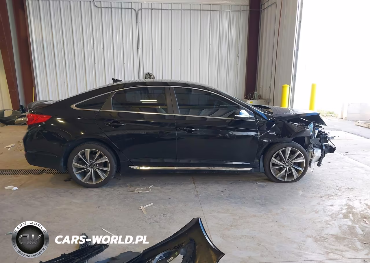 2015 Hyundai Sonata Sport VIN:5NPE34AF8FH259757 - 14