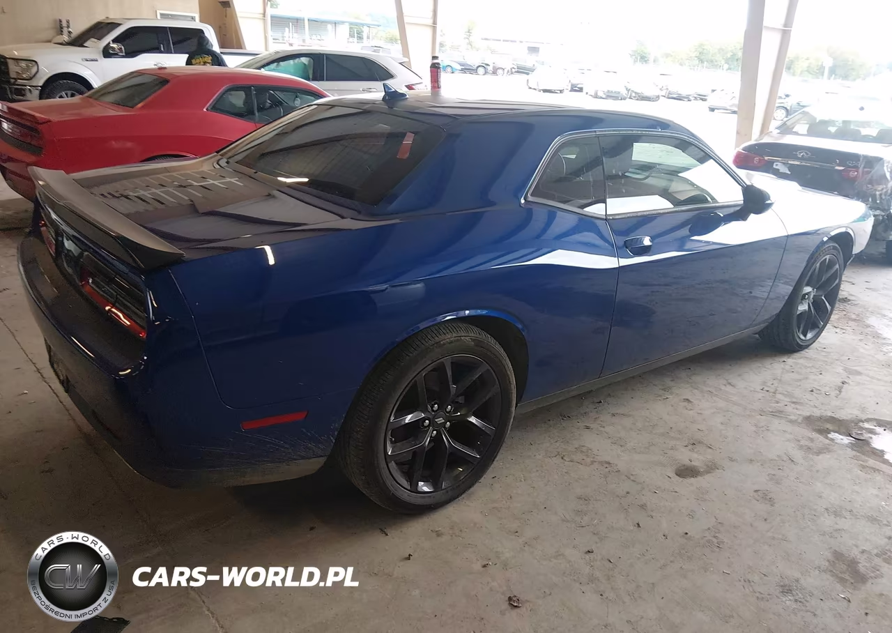 2022 Dodge Challenger Sxt VIN:2C3CDZAG5NH151649 - 4