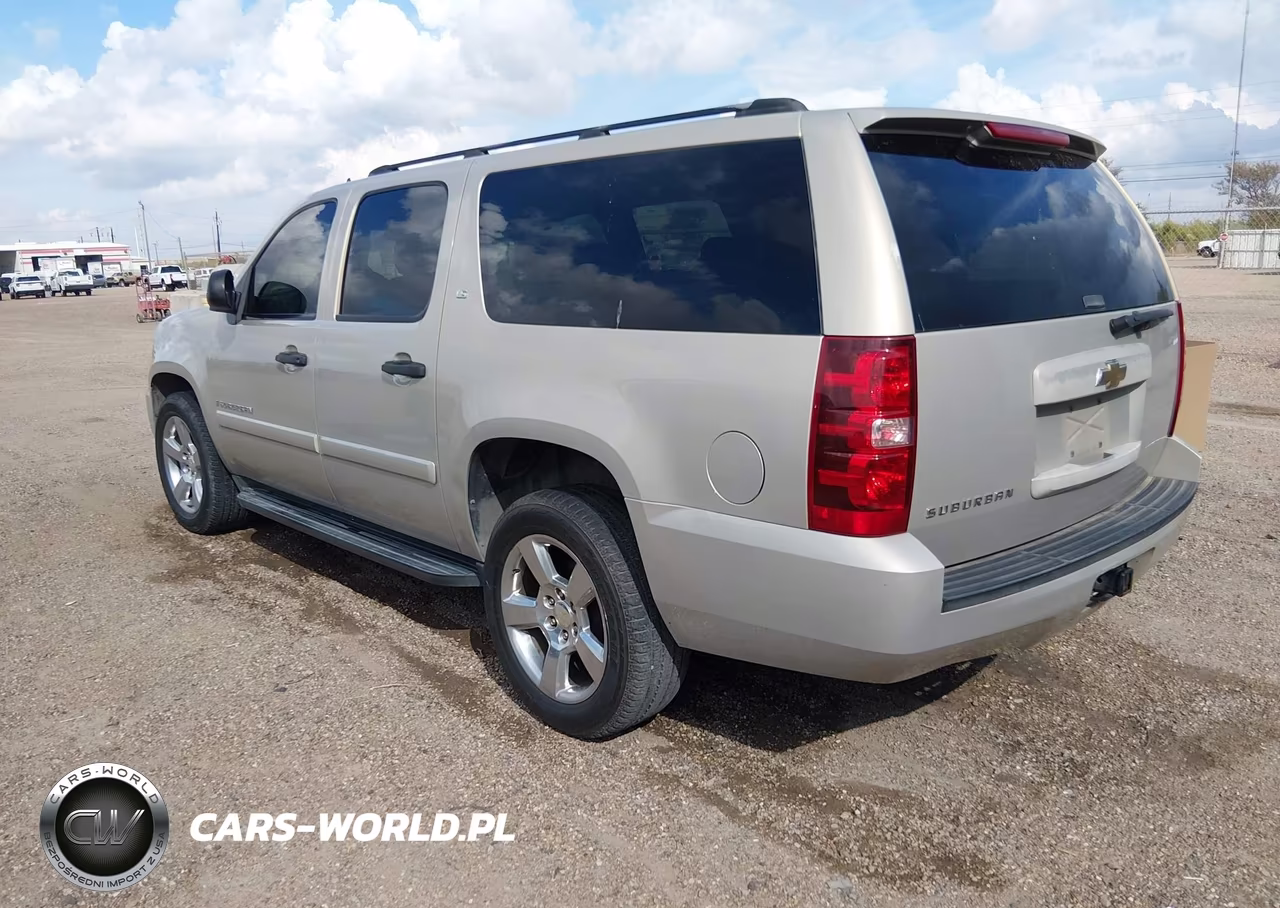 2007 Chevrolet Suburban Ls VIN:1GNFC16J27R335023 - 3
