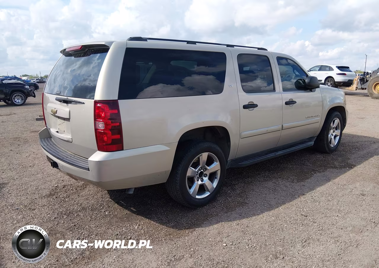 2007 Chevrolet Suburban Ls VIN:1GNFC16J27R335023 - 4