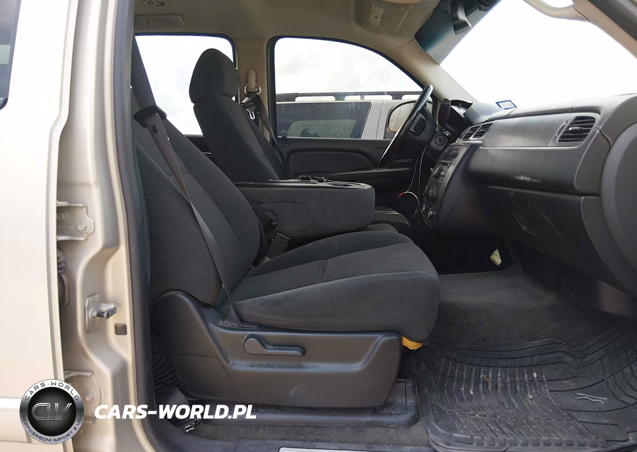 2007 Chevrolet Suburban Ls VIN:1GNFC16J27R335023 - 5
