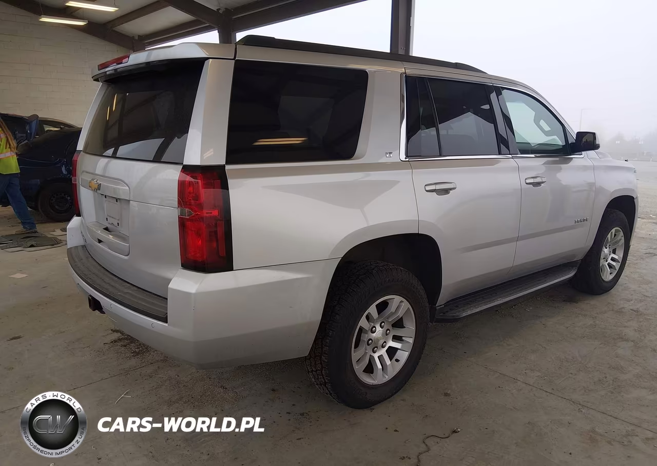 2018 Chevrolet Tahoe Lt VIN:1GNSKBKC5JR390684 - 4