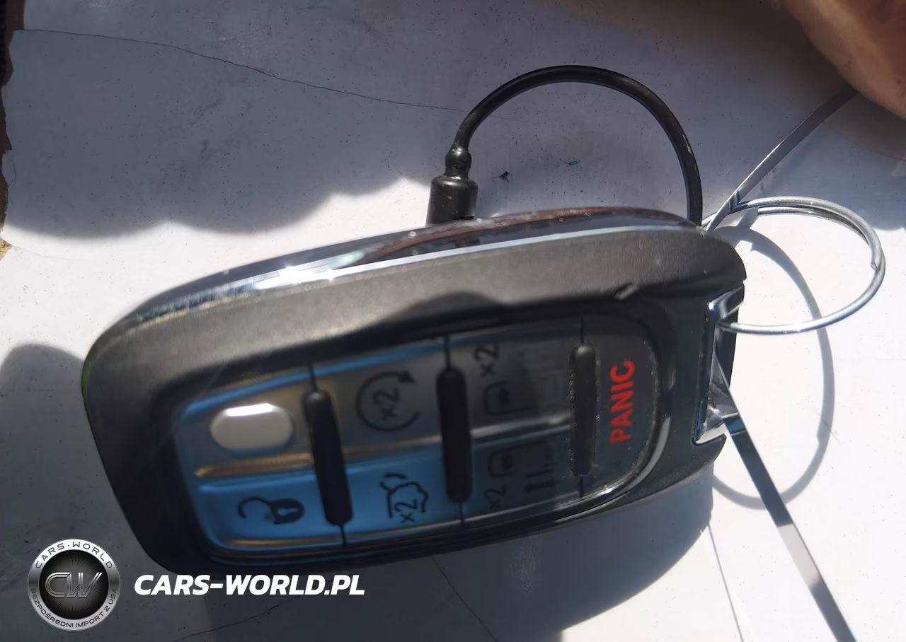 2026 Chrysler Pacifica Select VIN:2C4RC1BG4TR263648 - 11
