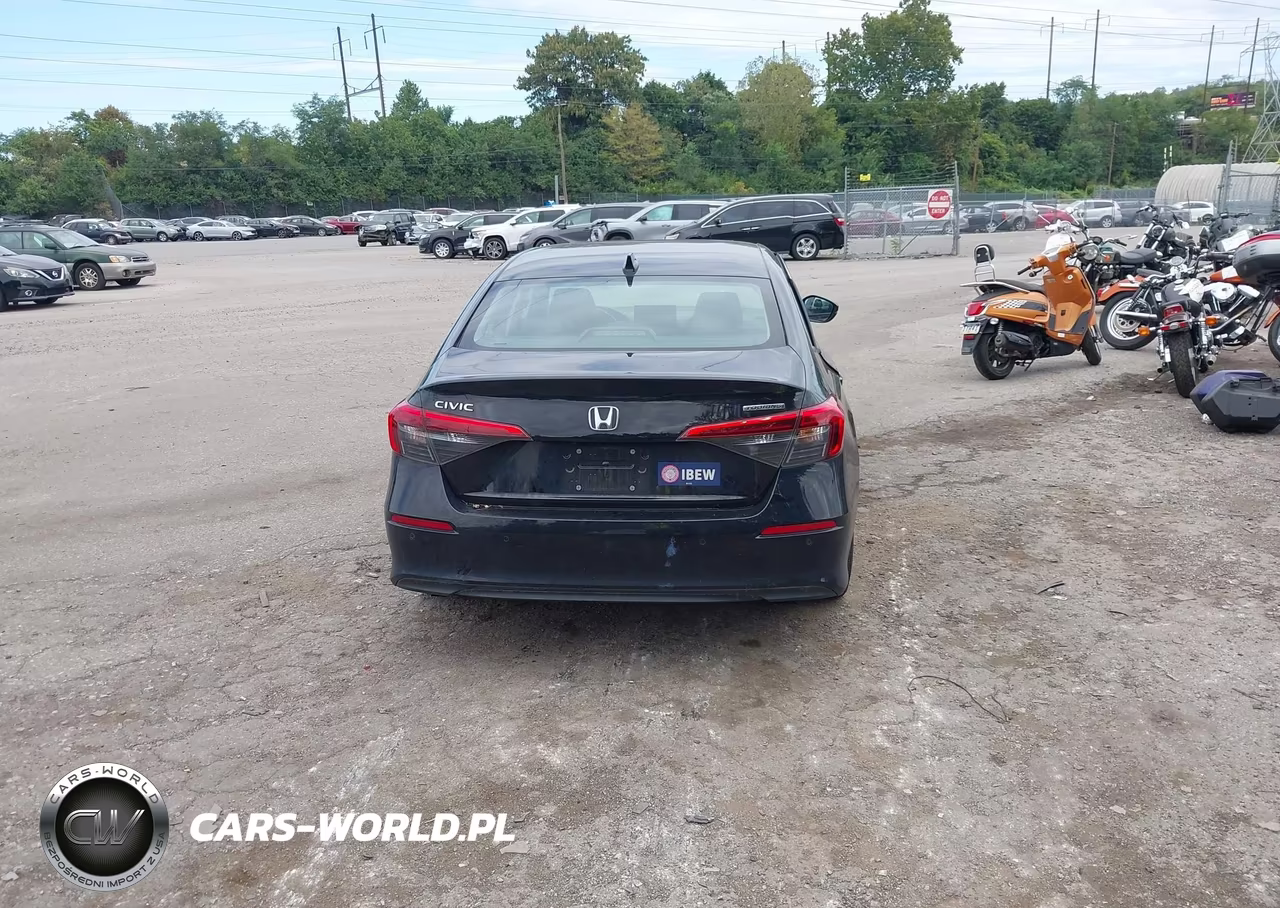 2024 Honda Civic Touring VIN:2HGFE1F96RH315970 - 17
