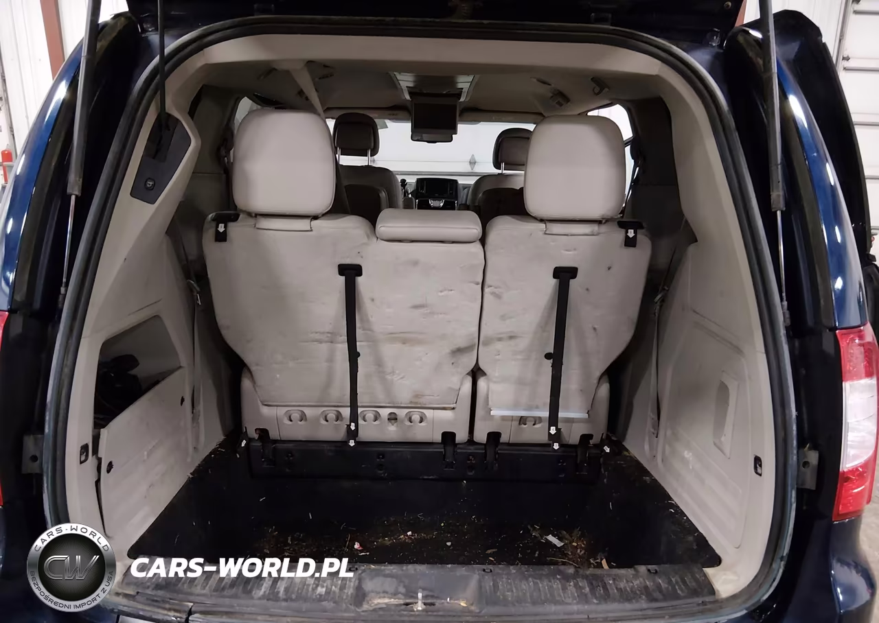 2012 Chrysler Town & Country Touring VIN:2C4RC1BGXCR233604 - 18