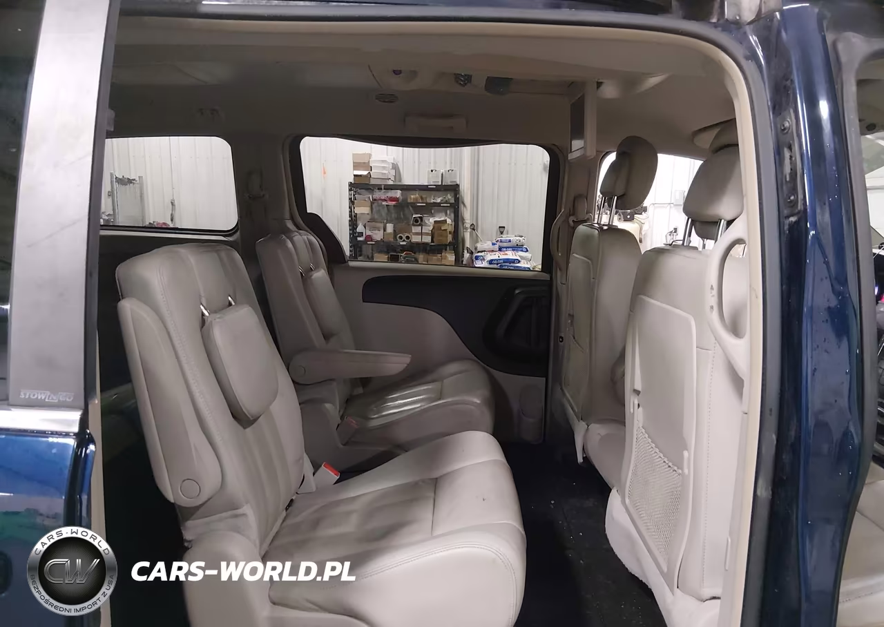 2012 Chrysler Town & Country Touring VIN:2C4RC1BGXCR233604 - 8