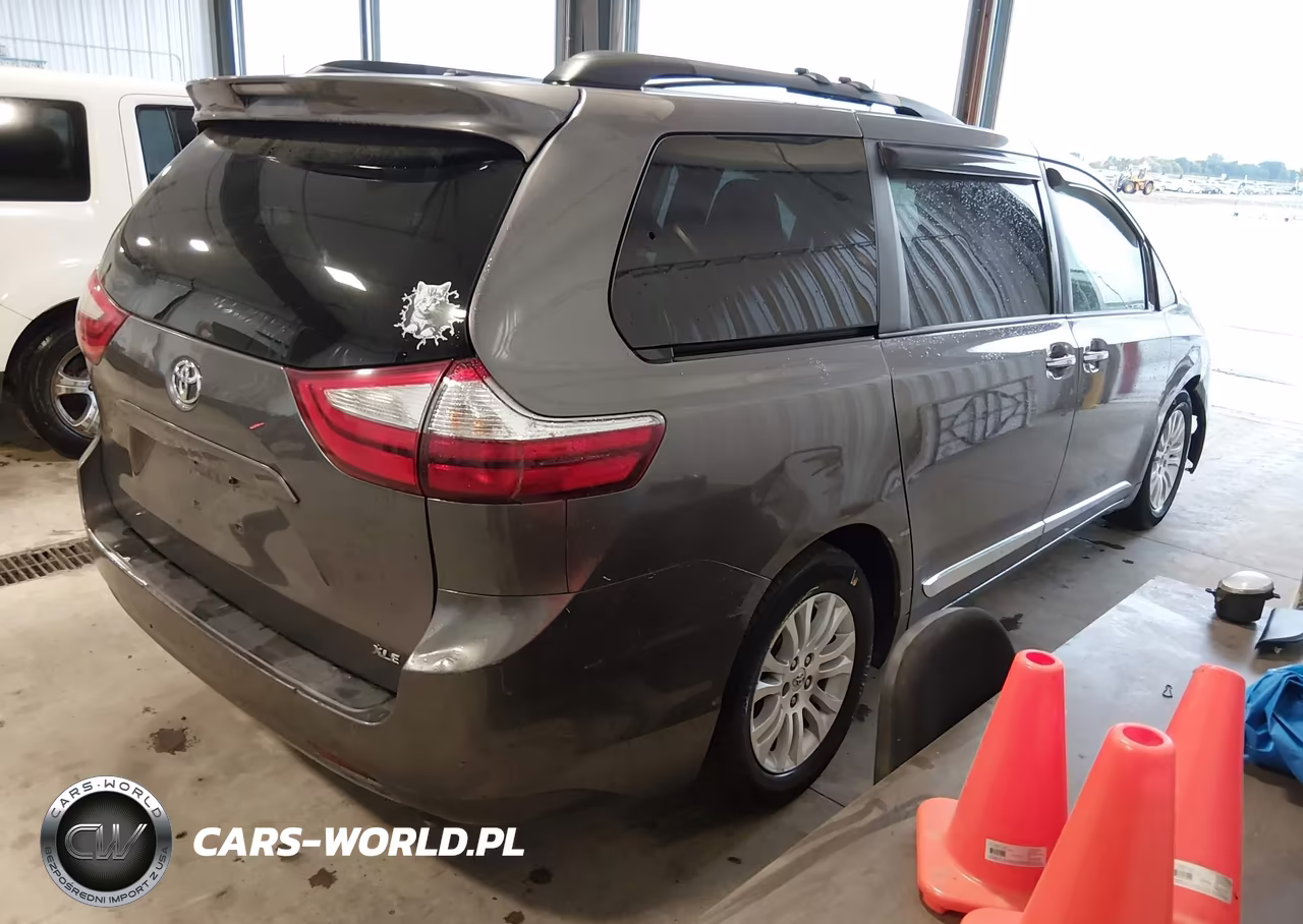 2015 Toyota Sienna Xle VIN:5TDYK3DC4FS552951 - 4