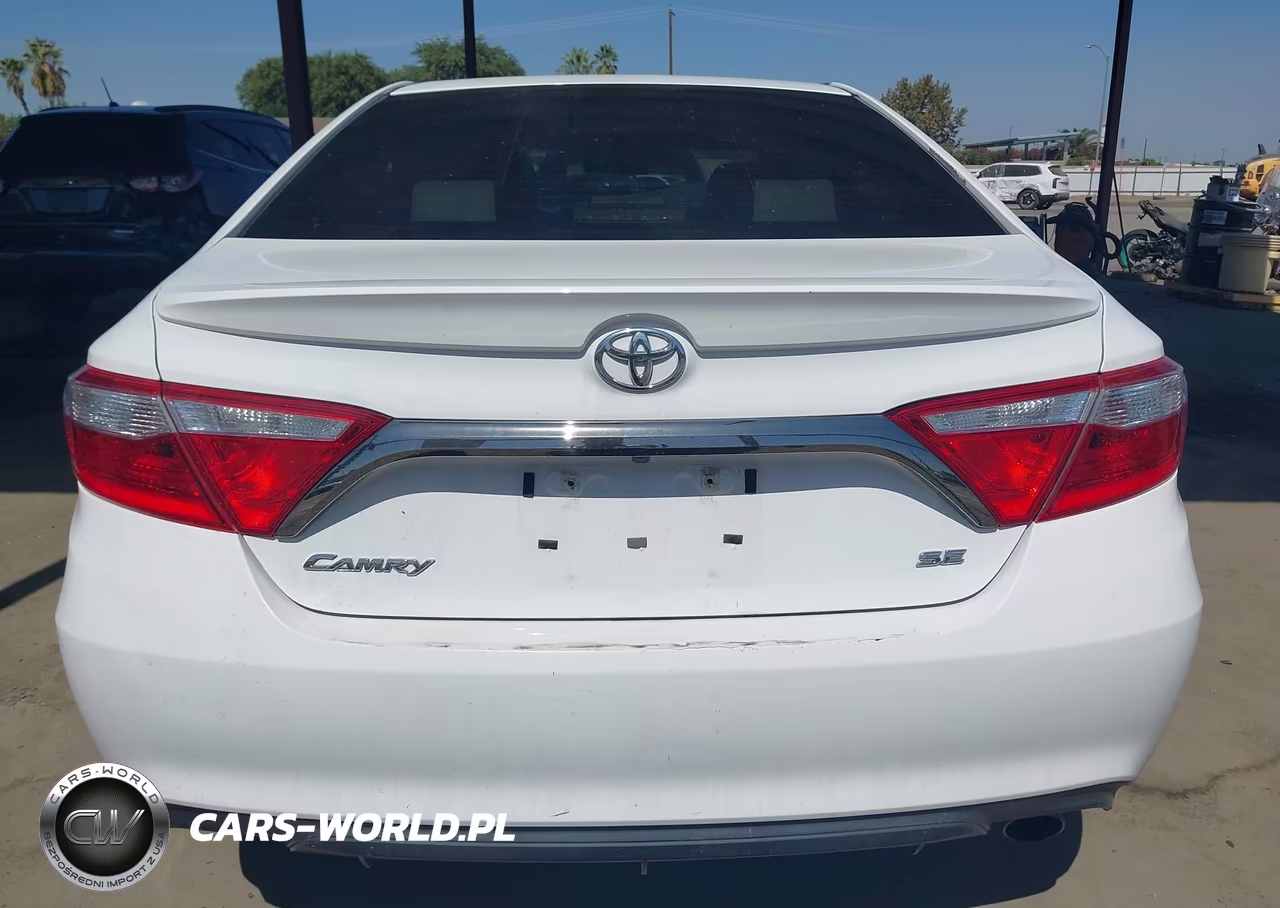 2015 Toyota Camry Se VIN:4T1BF1FK6FU919777 - 16