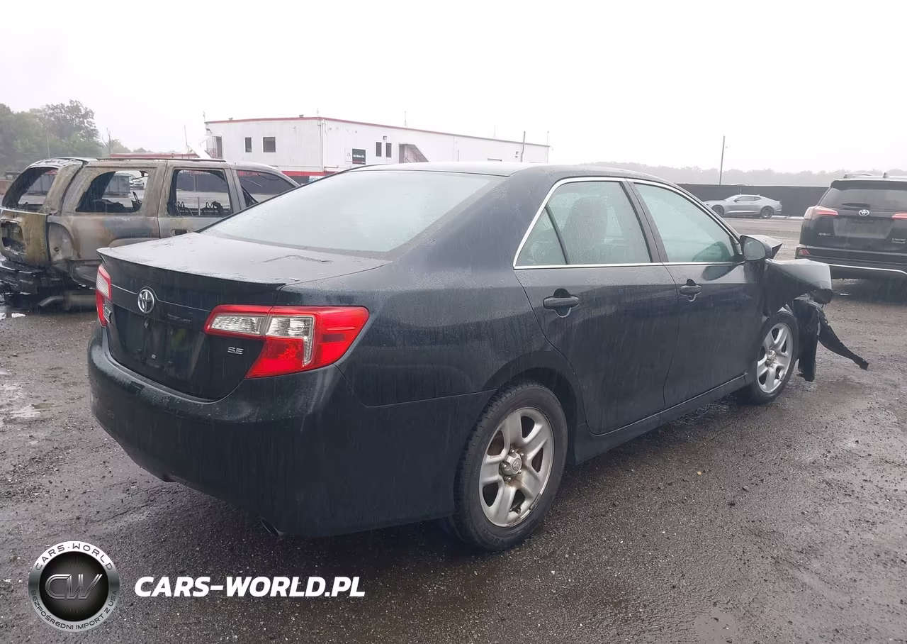 2013 Toyota Camry Se VIN:4T1BF1FK6DU659989 - 4