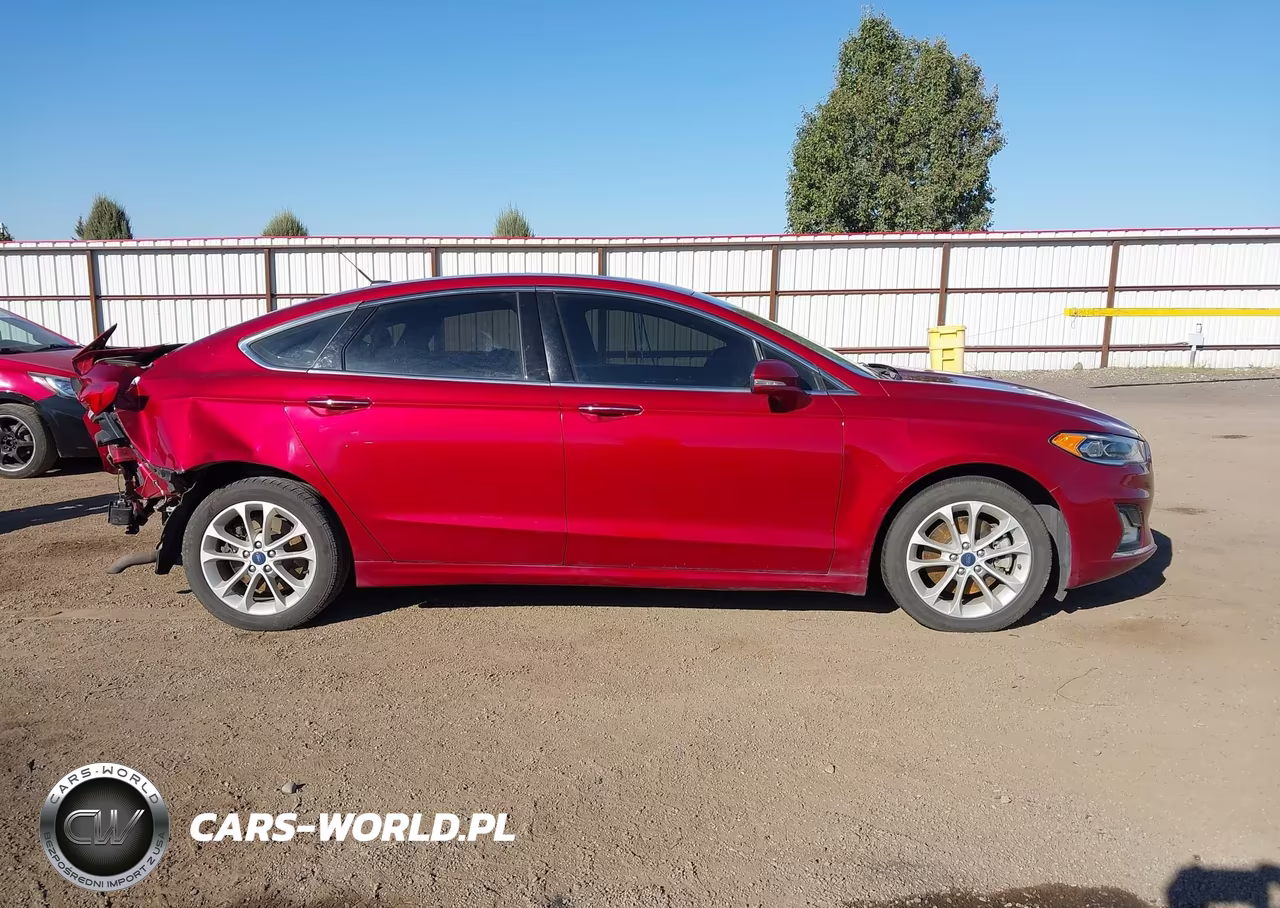 2019 Ford Fusion Energi Titanium VIN:3FA6P0SU0KR252393 - 14