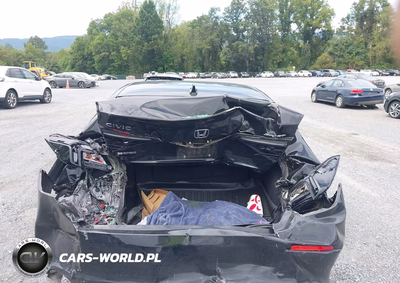 2025 Honda Civic Sport VIN:2HGFE2F51SH570793 - 17