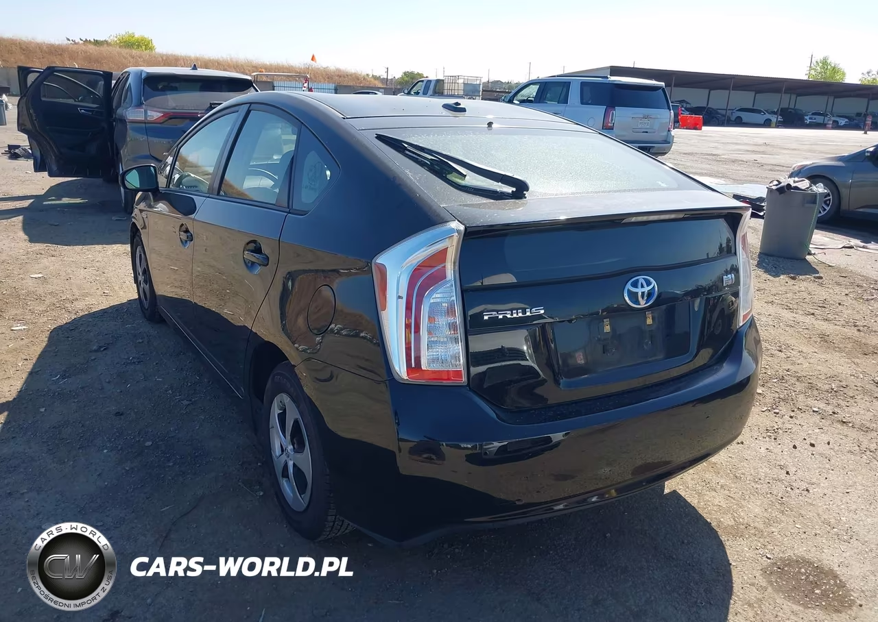 2013 Toyota Prius Three VIN:JTDKN3DU4D5581391 - 3