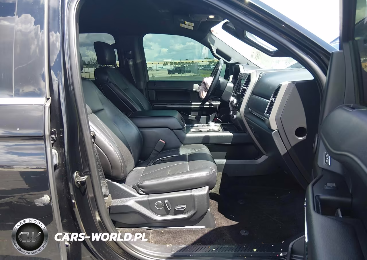 2018 Ford Expedition Xlt VIN:1FMJU1HT4JEA55208 - 5