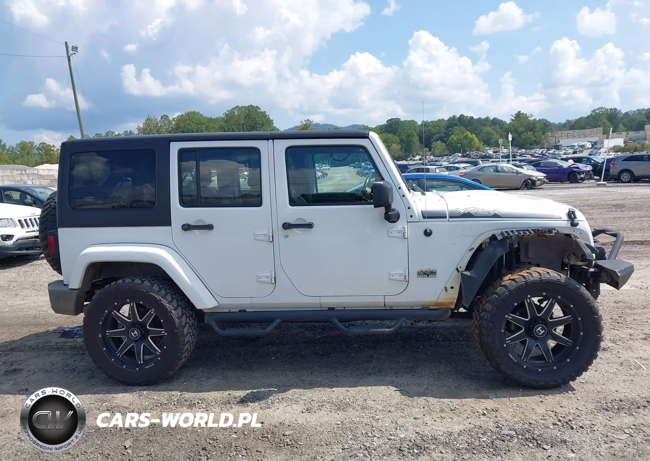 2014 Jeep Wrangler Unlimited Polar Edition VIN:1C4BJWEG9EL200475 - 13