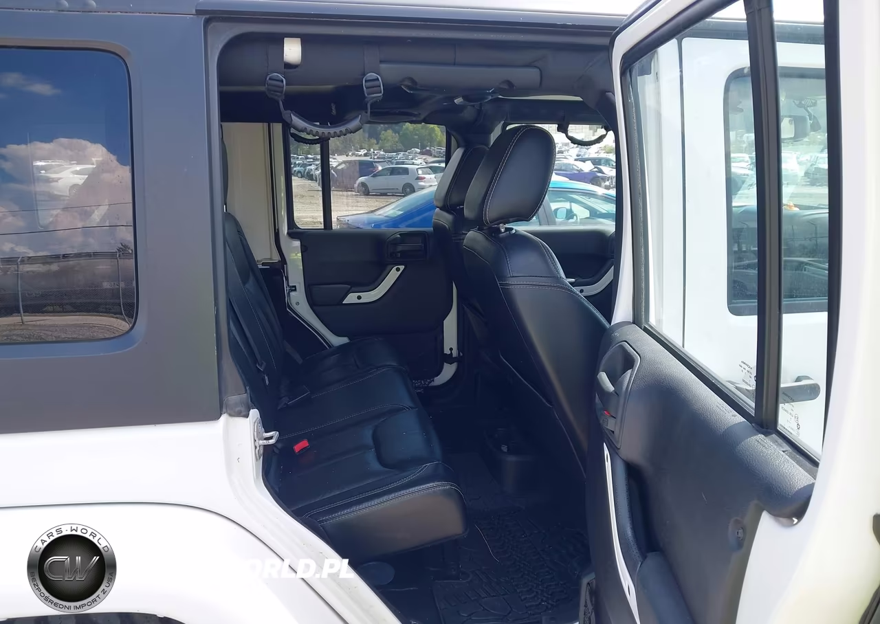 2014 Jeep Wrangler Unlimited Polar Edition VIN:1C4BJWEG9EL200475 - 8