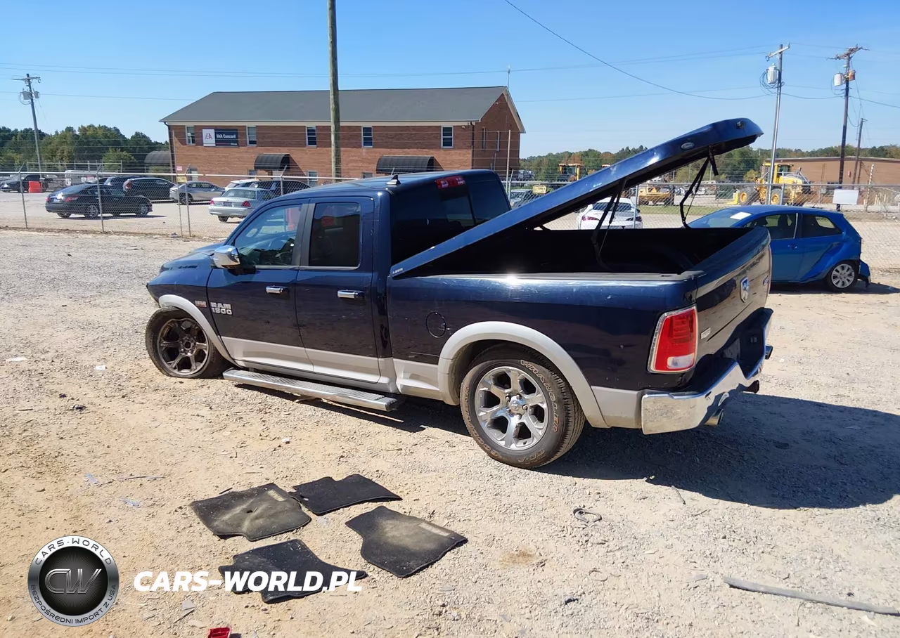 2013 Ram 1500 Laramie VIN:1C6RR7JT9DS702303 - 3