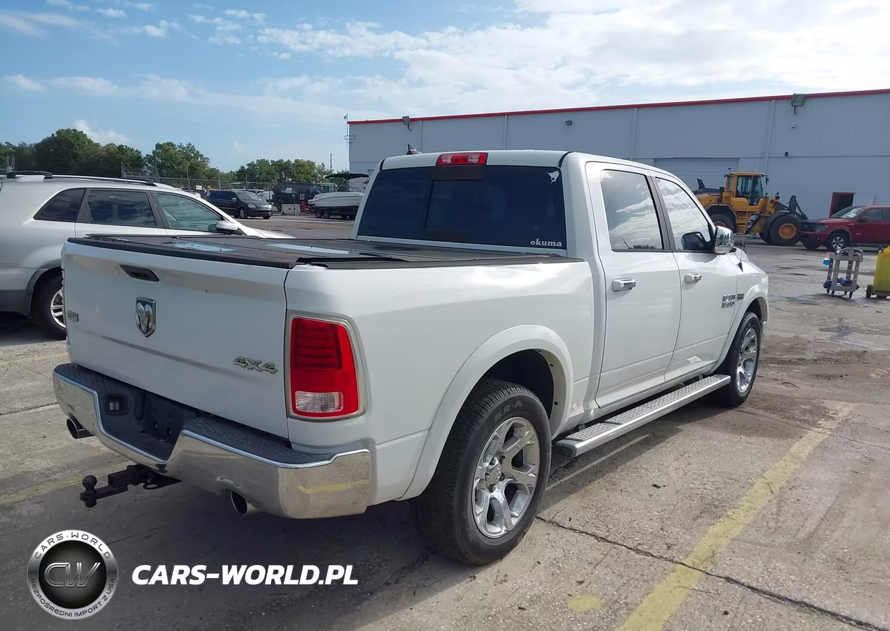 2014 Ram 1500 Laramie VIN:1C6RR7NT0ES420059 - 4