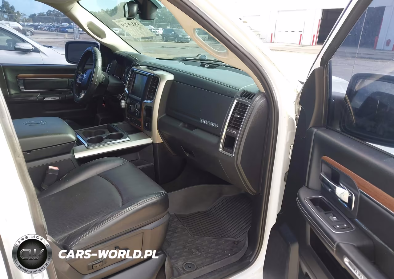 2014 Ram 1500 Laramie VIN:1C6RR7NT0ES420059 - 5