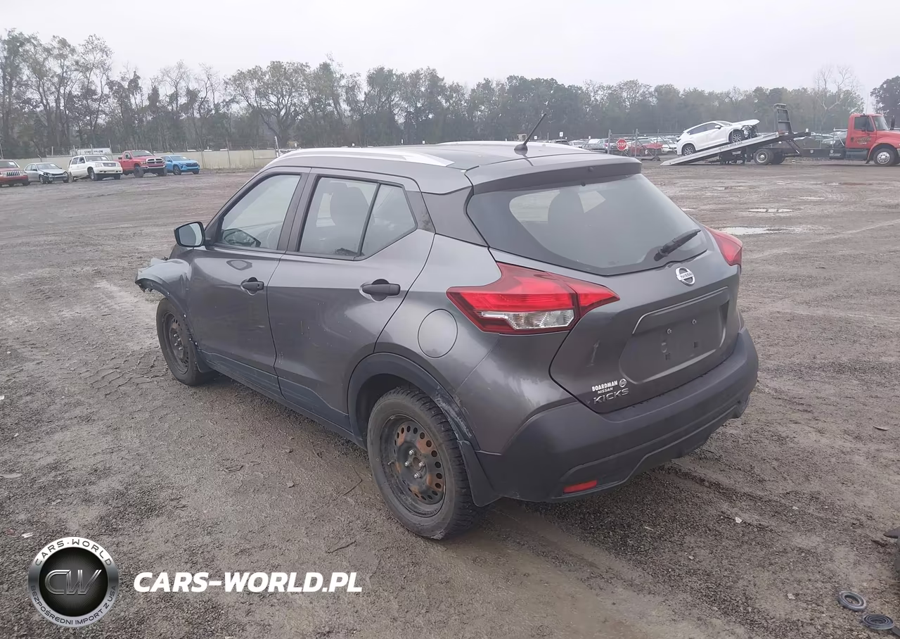 2018 Nissan Kicks S VIN:3N1CP5CU2JL516758 - 3