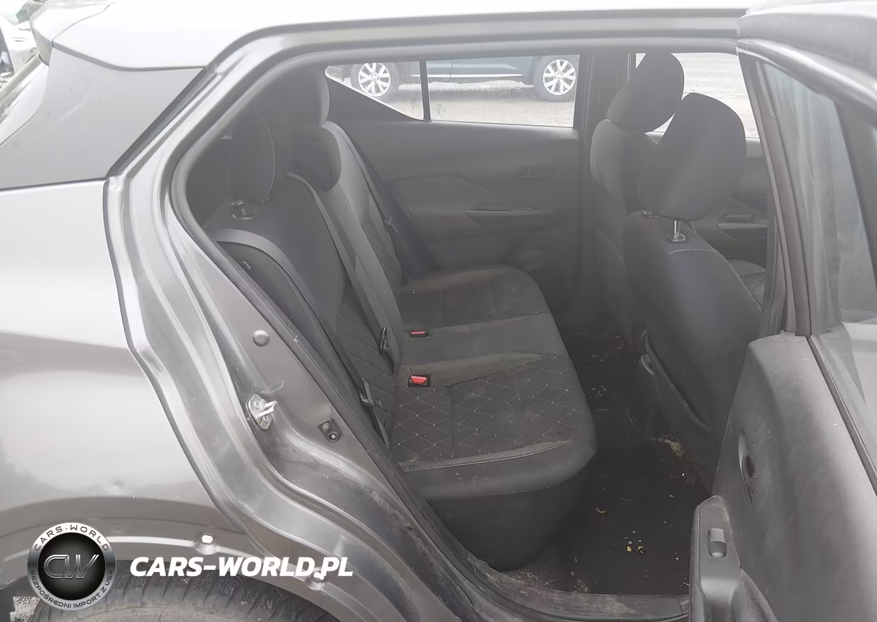 2018 Nissan Kicks S VIN:3N1CP5CU2JL516758 - 8