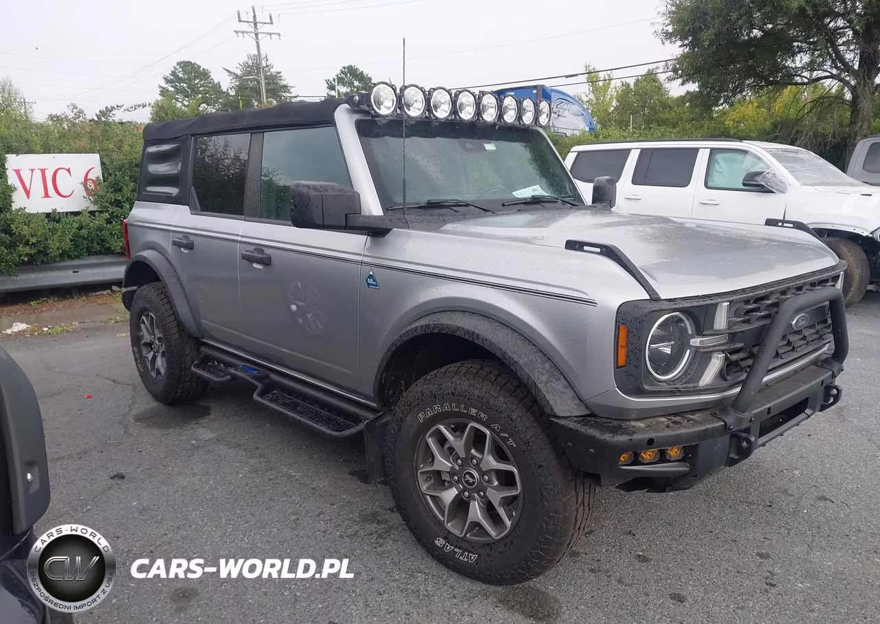 2022 Ford Bronco Black Diamond VIN:1FMDE5BH4NLA78737 - 13