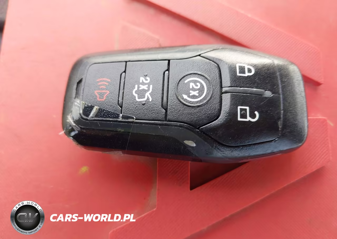 2016 Ford Fusion Titanium VIN:3FA6P0K99GR114676 - 11