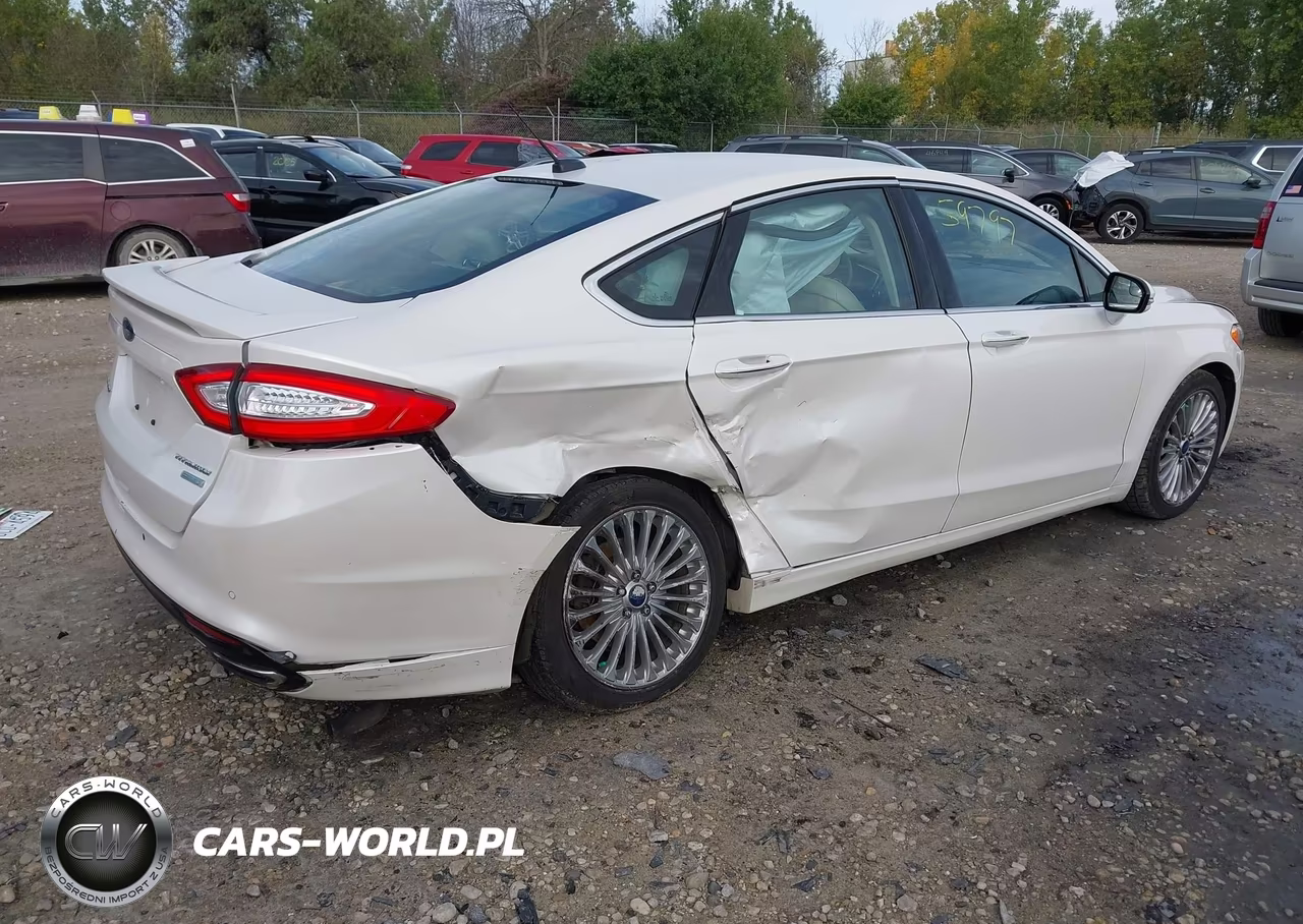 2016 Ford Fusion Titanium VIN:3FA6P0K99GR114676 - 4