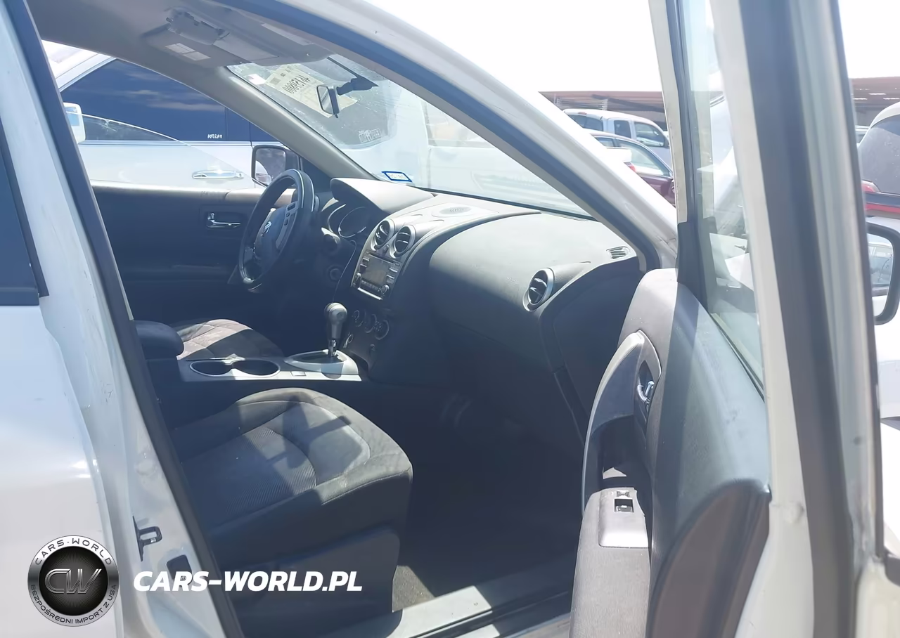 2014 Nissan Rogue Select S VIN:JN8AS5MV6EW721479 - 5