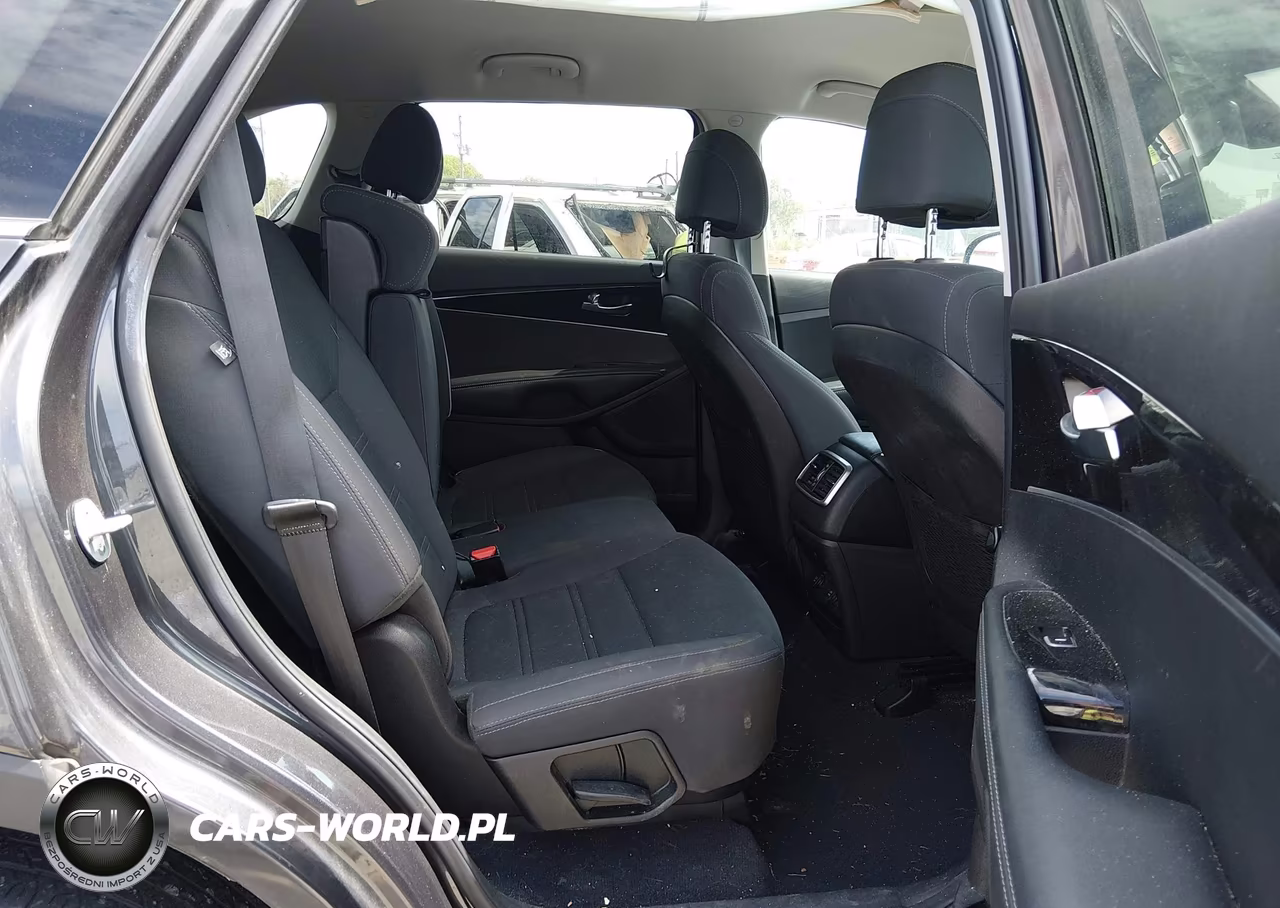 2017 Kia Sorento 2.4L Lx VIN:5XYPGDA37HG275610 - 8